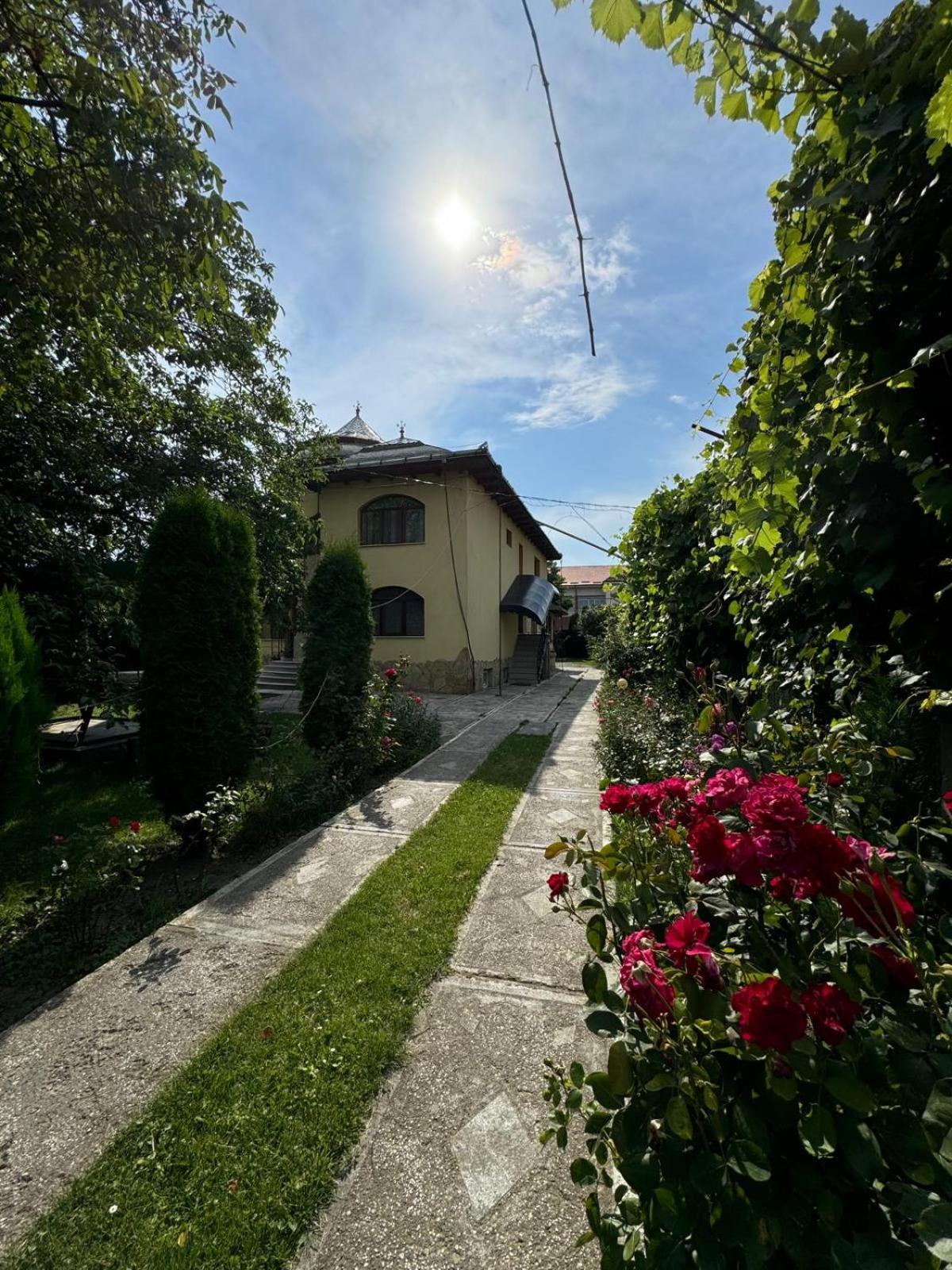 Pensiunea Cassandra Târgu Neamţ Exterior foto