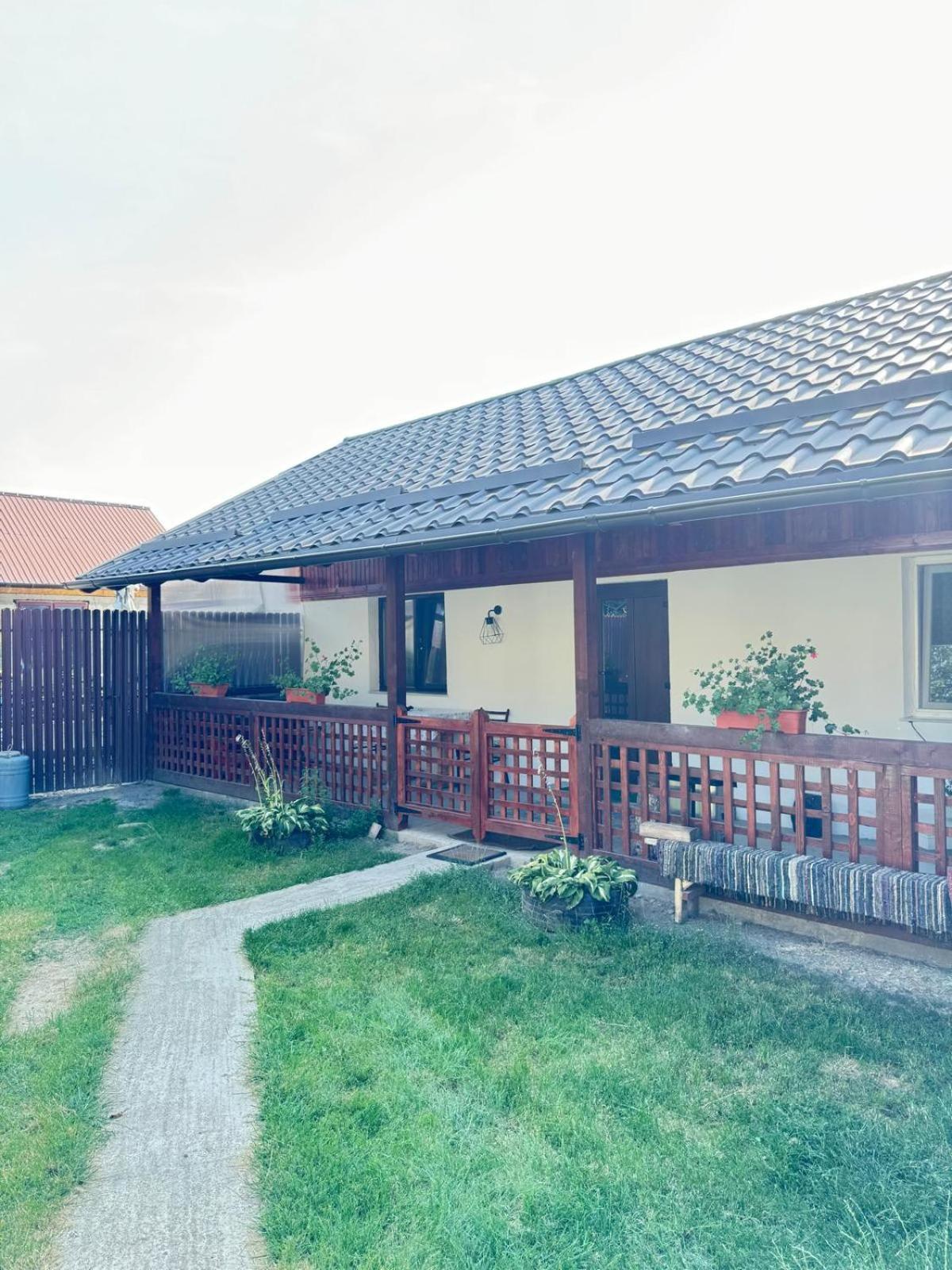 Pensiunea Cassandra Târgu Neamţ Exterior foto